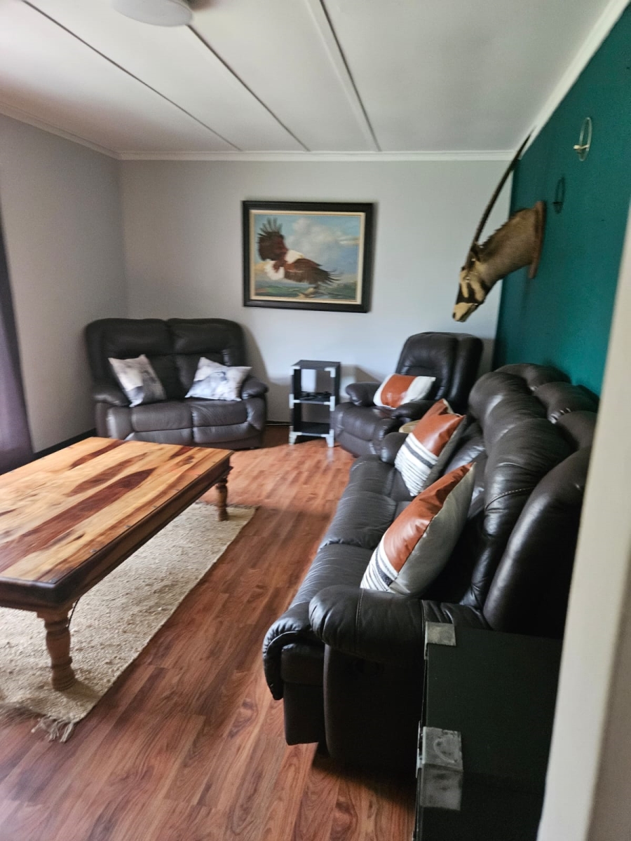 To Let 3 Bedroom Property for Rent in Riebeeckstad Free State